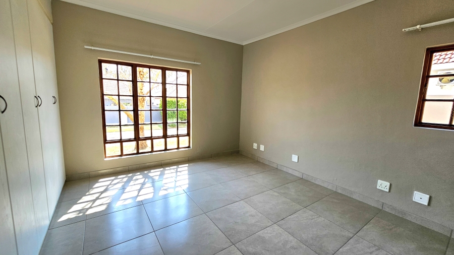 To Let 3 Bedroom Property for Rent in Meerhof North West